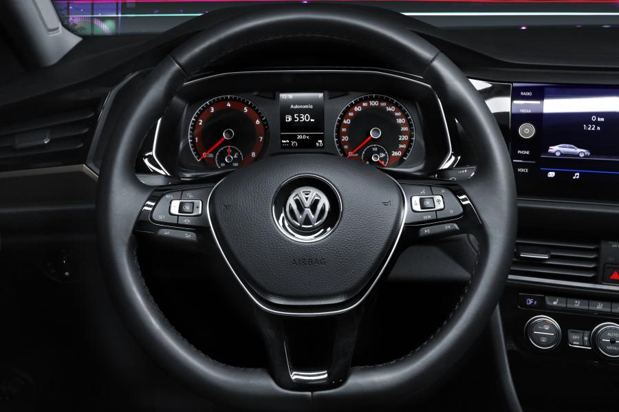 Панель приборов Volkswagen Jetta 2018 года  (MX) (фото 13 из 30)